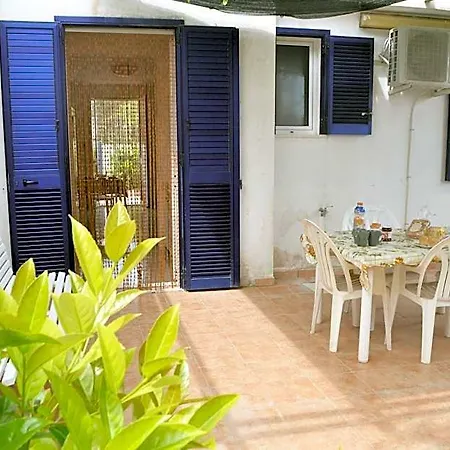 Charming On The With Spacious Terraces Garden Pets Allowed 2* מלנדוניו
