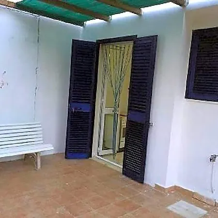 מלון Charming On The With Spacious Terraces Garden Pets Allowed