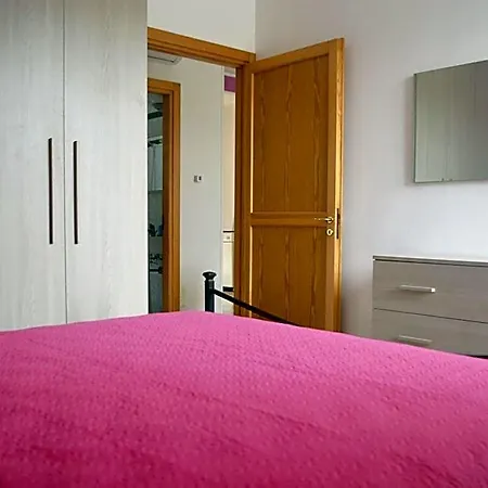 Otel Charming On The With Spacious Terraces Garden Pets Allowed 2*